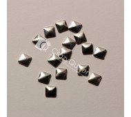 Декоративный элемент клепки серебряные квадратные, пакет 15 шт